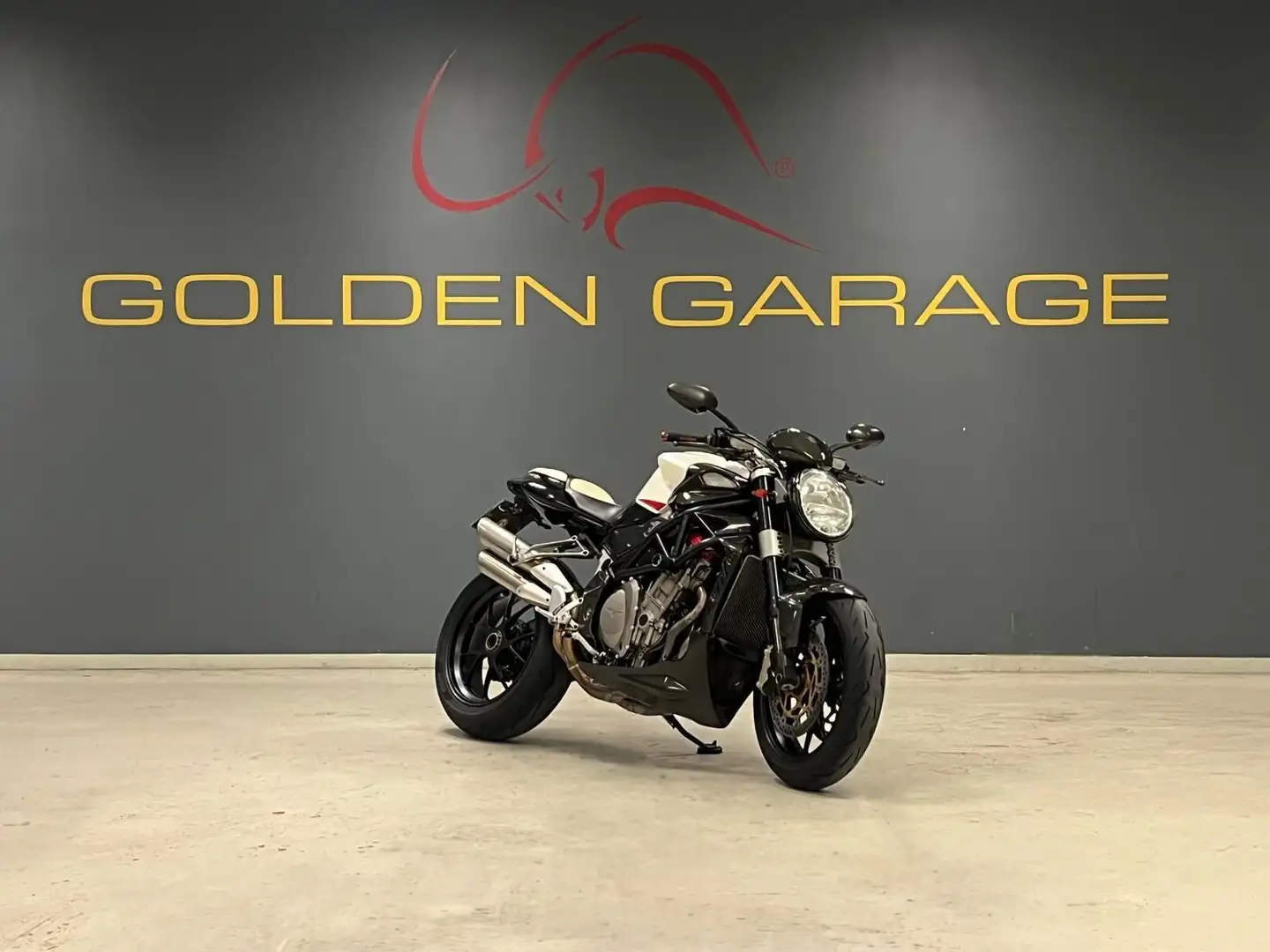 MV Agusta Brutale 910 Weiß - 1