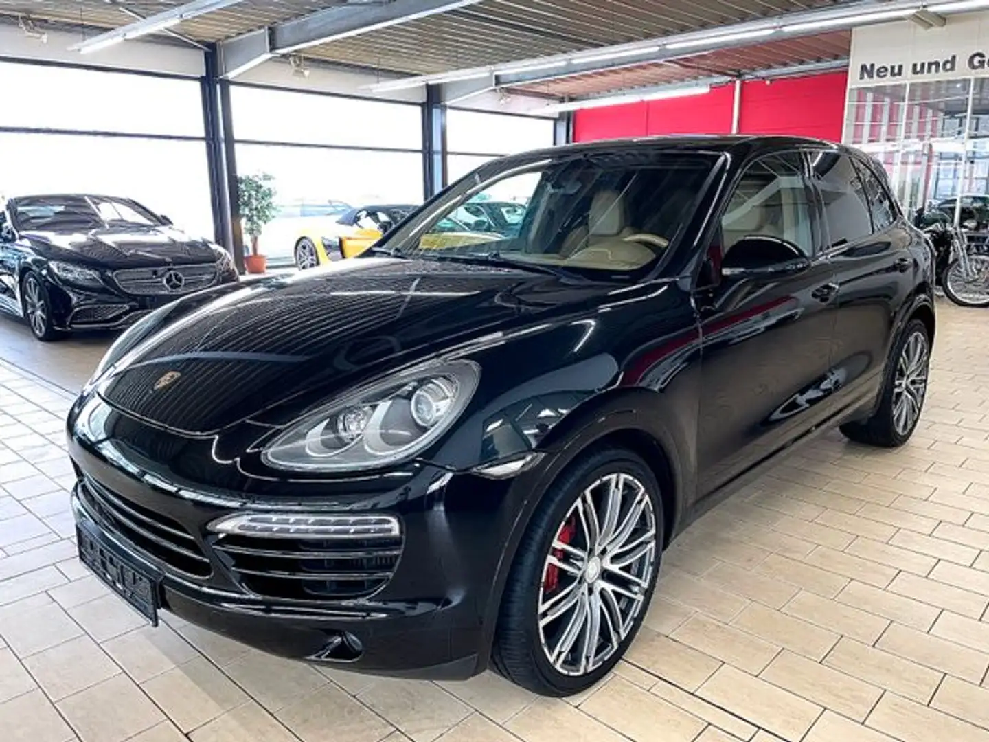 Porsche Cayenne 3.0D *NAVI+LEDER-BEIGE+PANORAMA+21' Zwart - 2