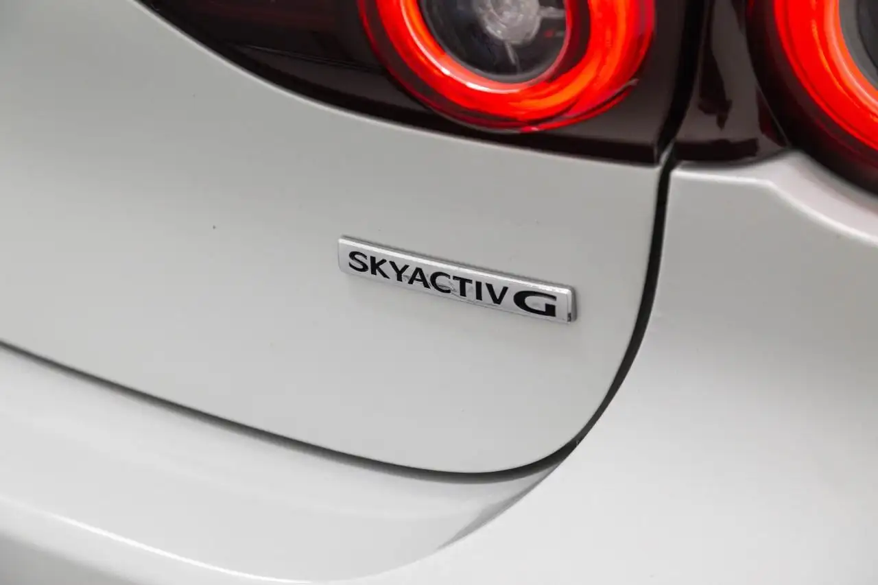 Mazda 3 снимка Mazda 3