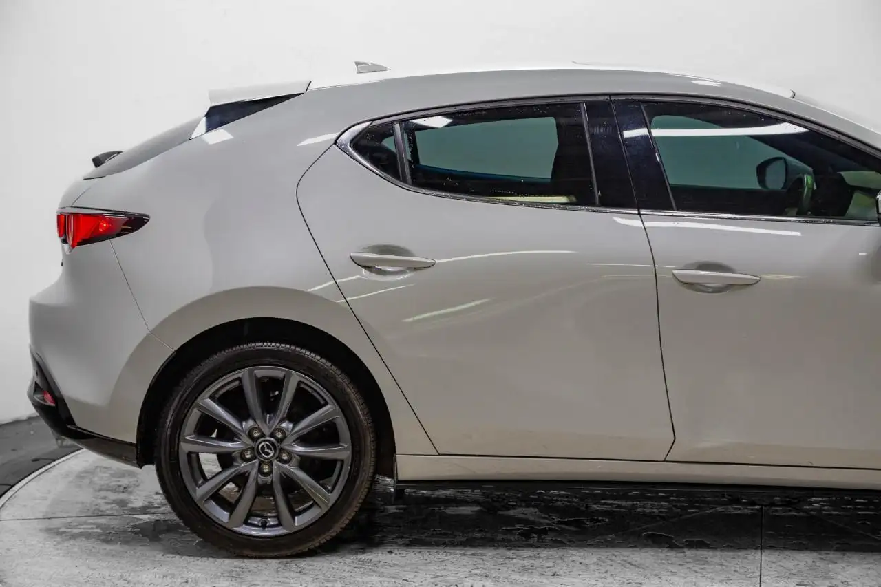 Mazda 3 снимка Mazda 3