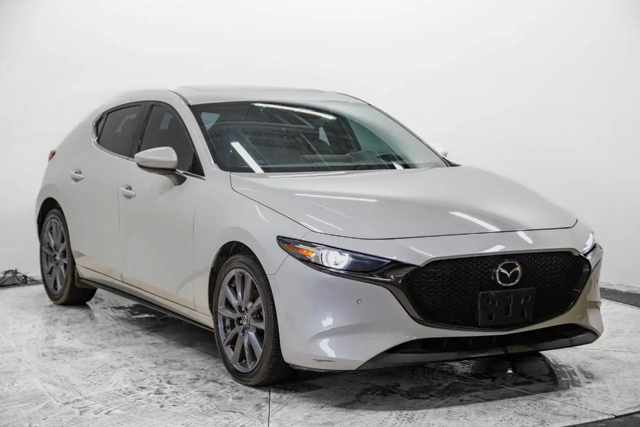 Mazda 3 снимка Mazda 3