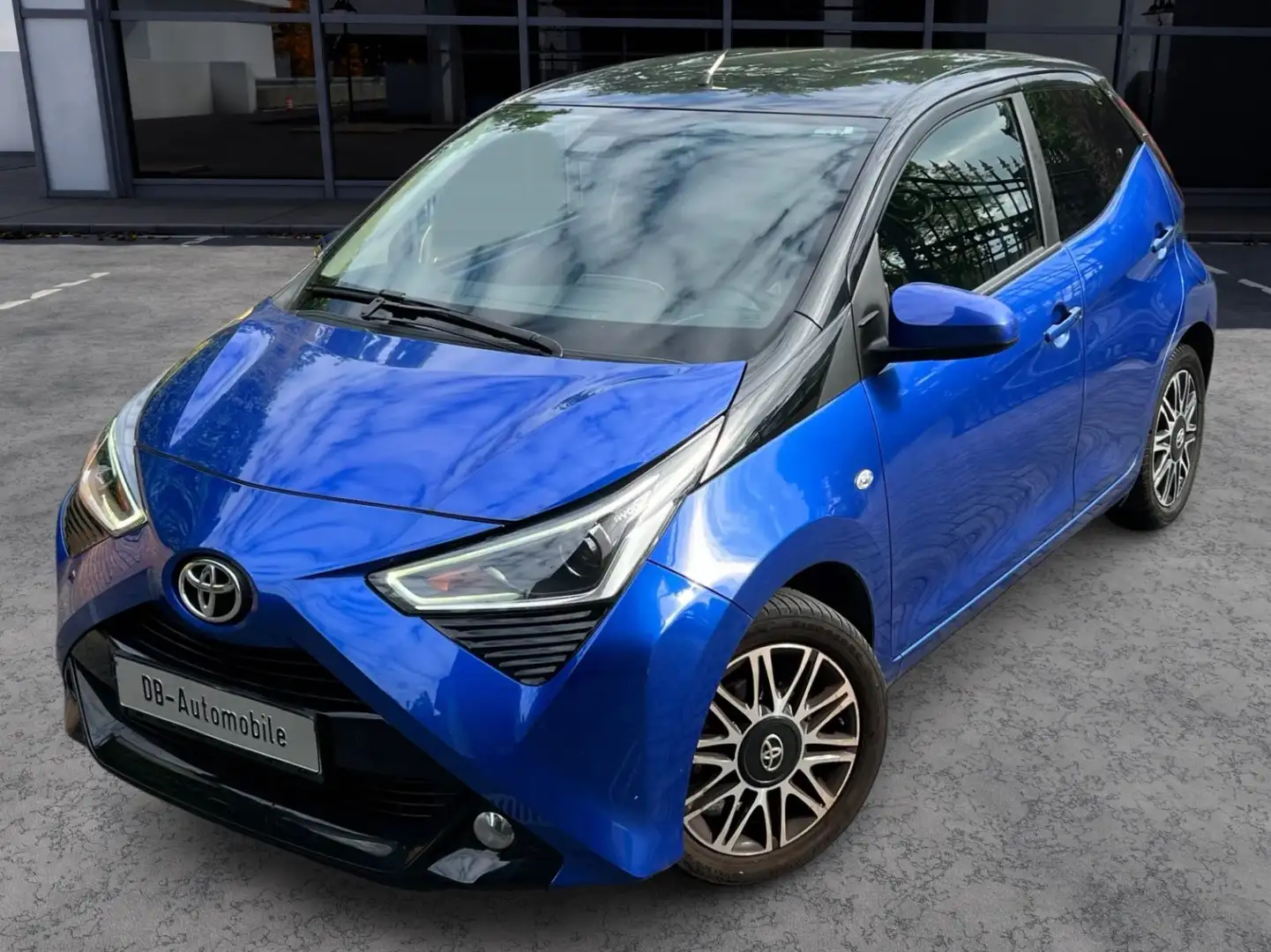 Toyota Aygo x-clusiv Style Selection,Apple Car,GARANTIE Albastru - 1