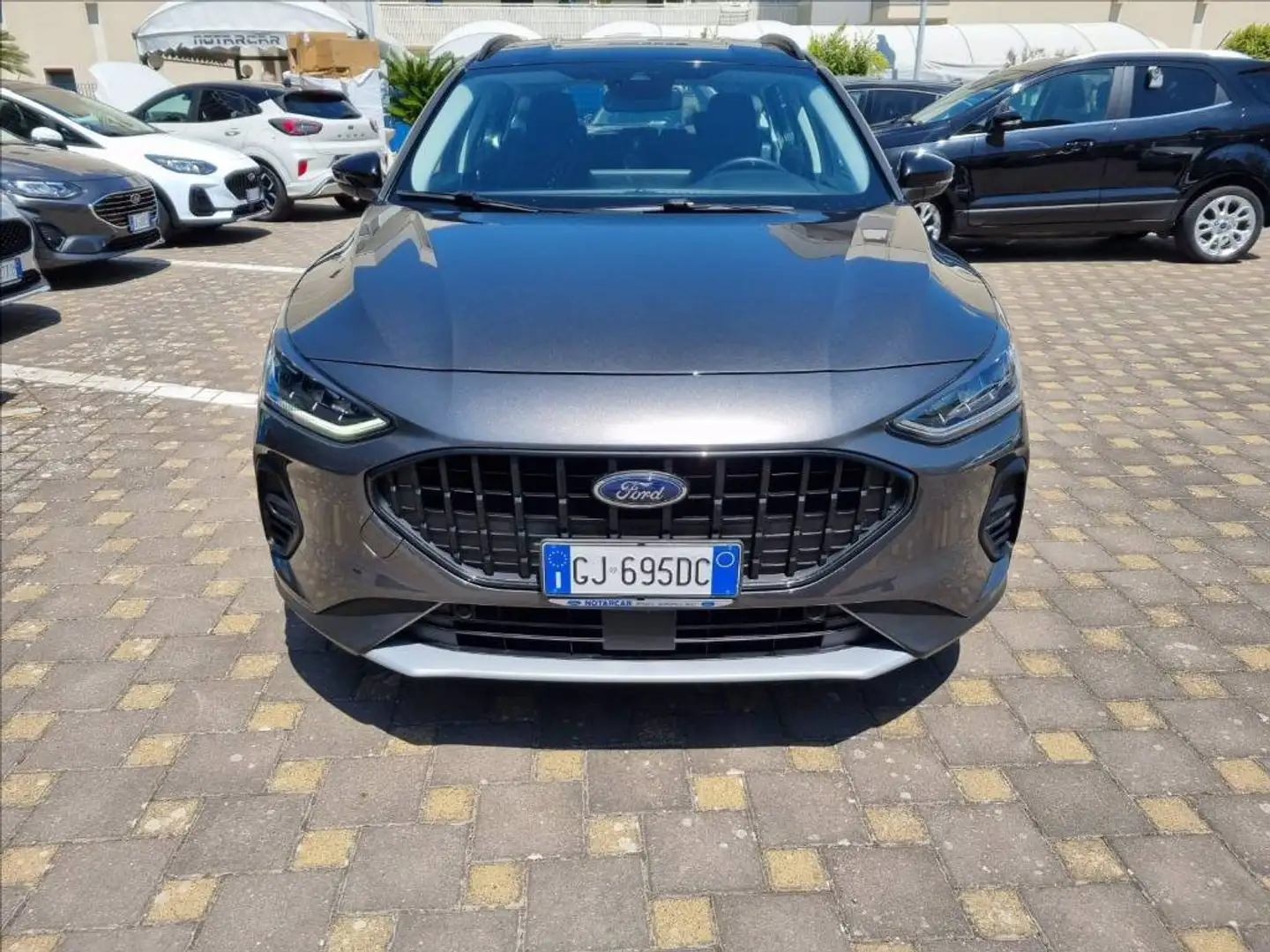 Ford Focus Active SW 1.5 ecoblue Design 120cv auto Grijs - 2