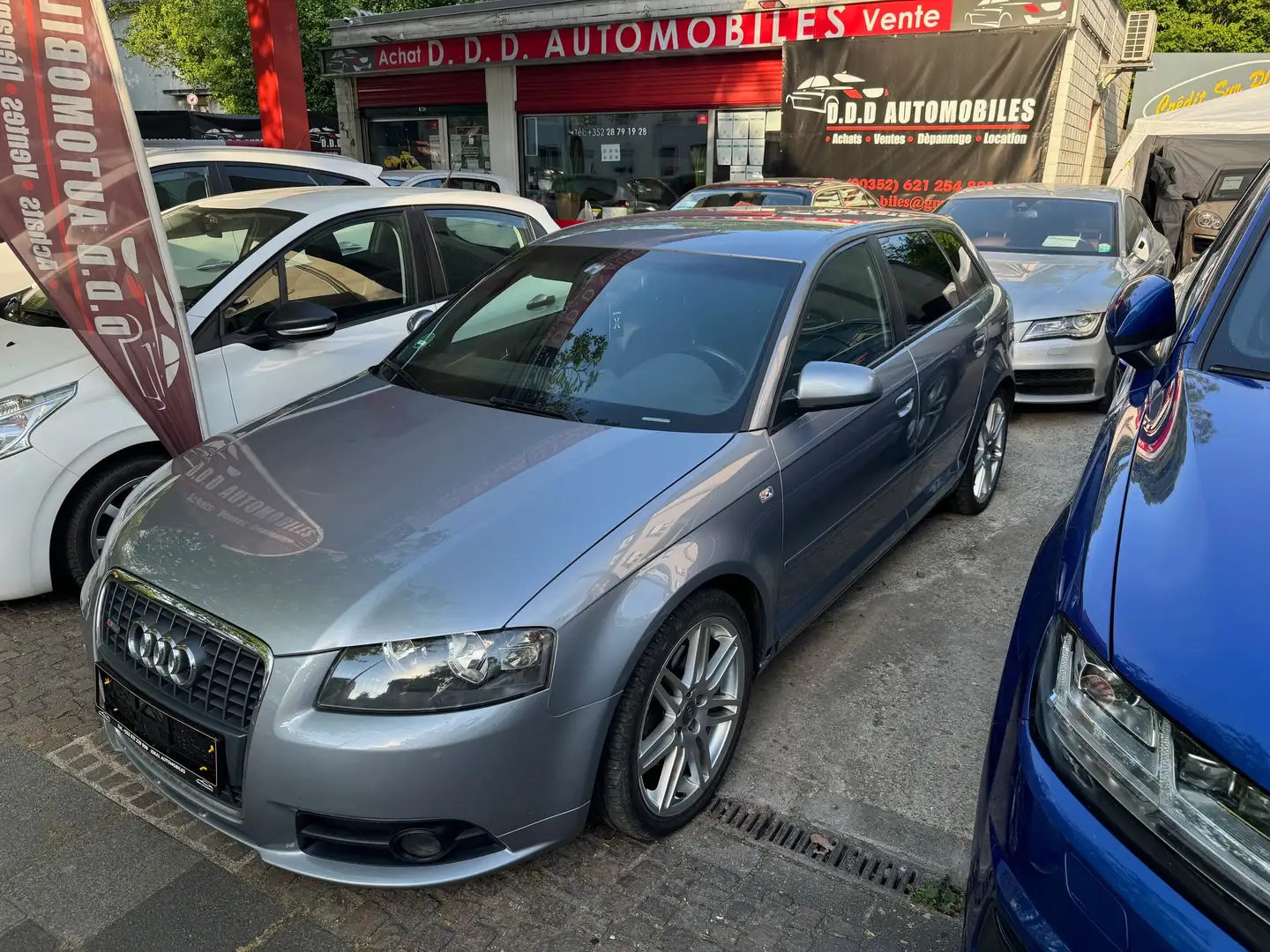 Audi A3 S-LINE Plateado - 2