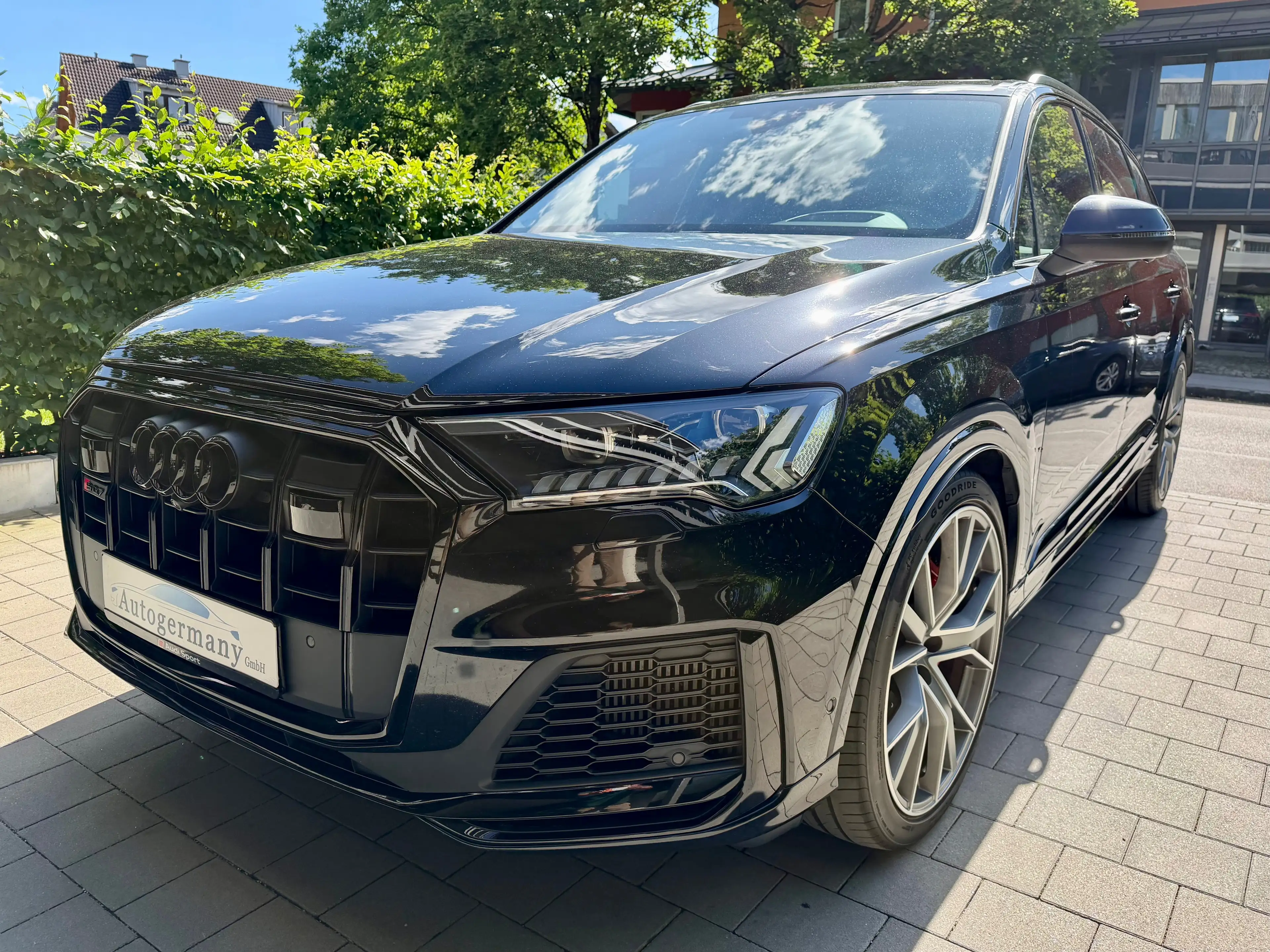 Audi SQ7 4.0TDI 435PS Quattro 7-Sitz Matrix B&O Soft Close — photo 3