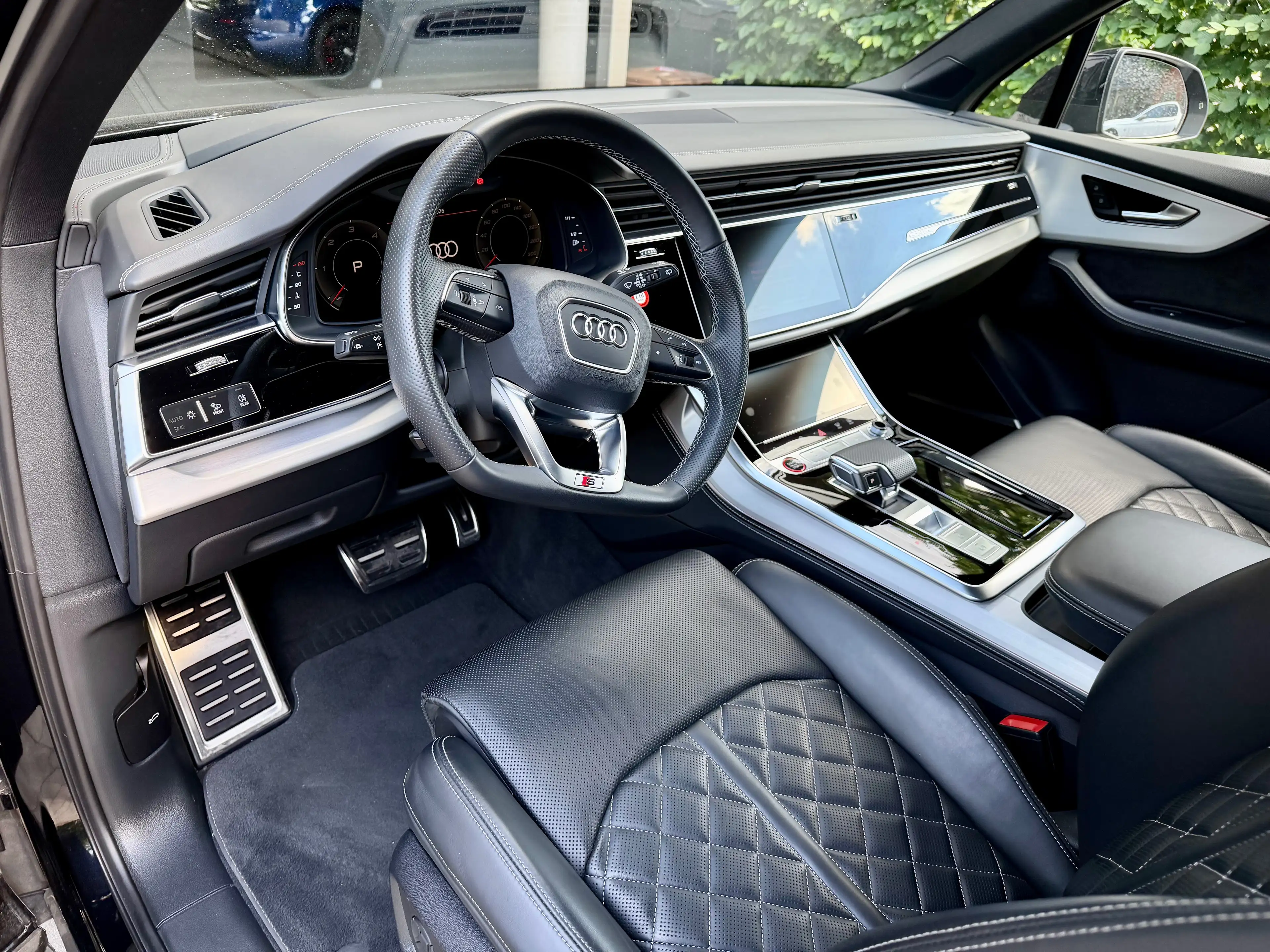 Audi SQ7 4.0TDI 435PS Quattro 7-Sitz Matrix B&O Soft Close — photo 12