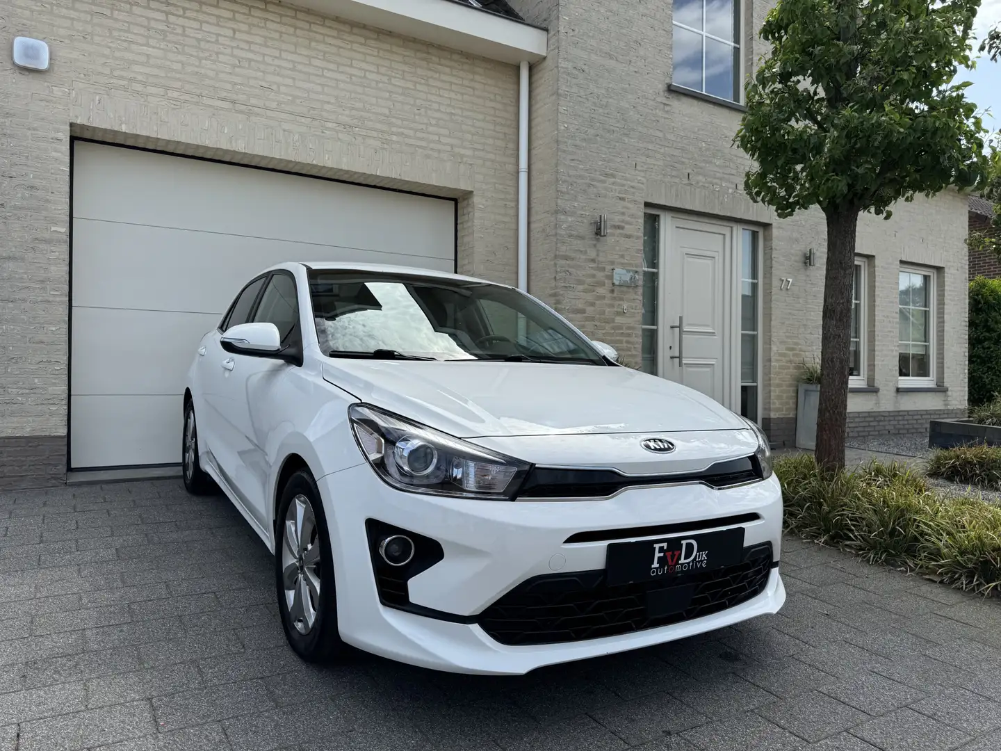 Kia Rio 1.2 DynamicLine Facelift Navi Carplay Camera DAB C Blanco - 1