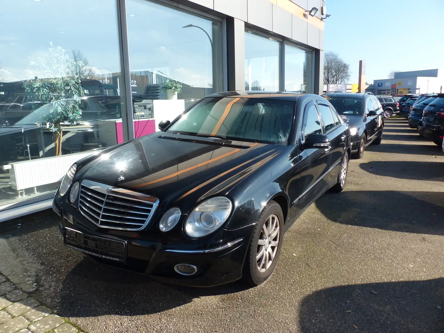 Mercedes-Benz E 320 CDI Limousine Klimaautomatik Tempomat Navi Schwarz - 1