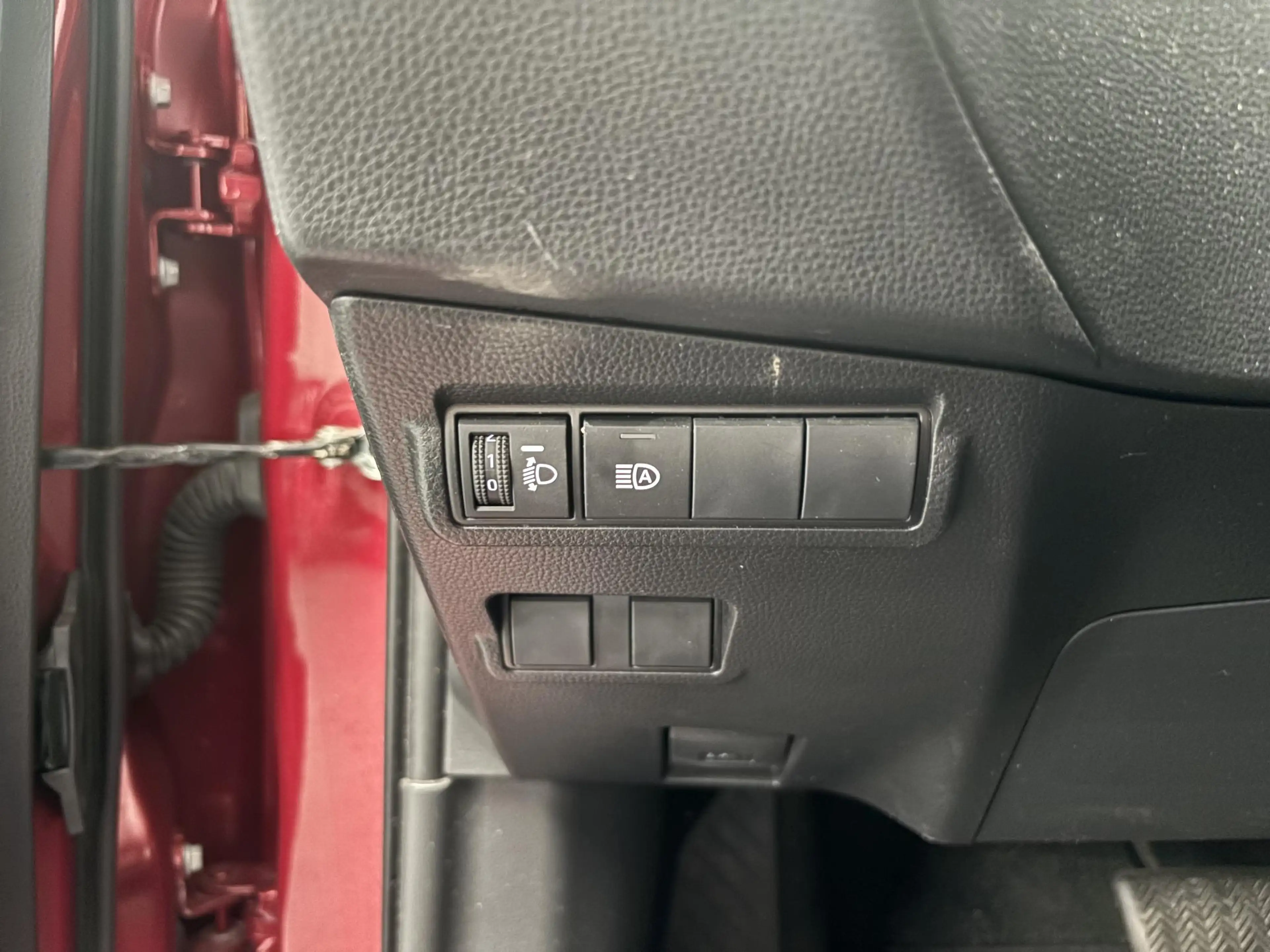 Toyota Corolla Cross Hybrid 140 Active — photo 13