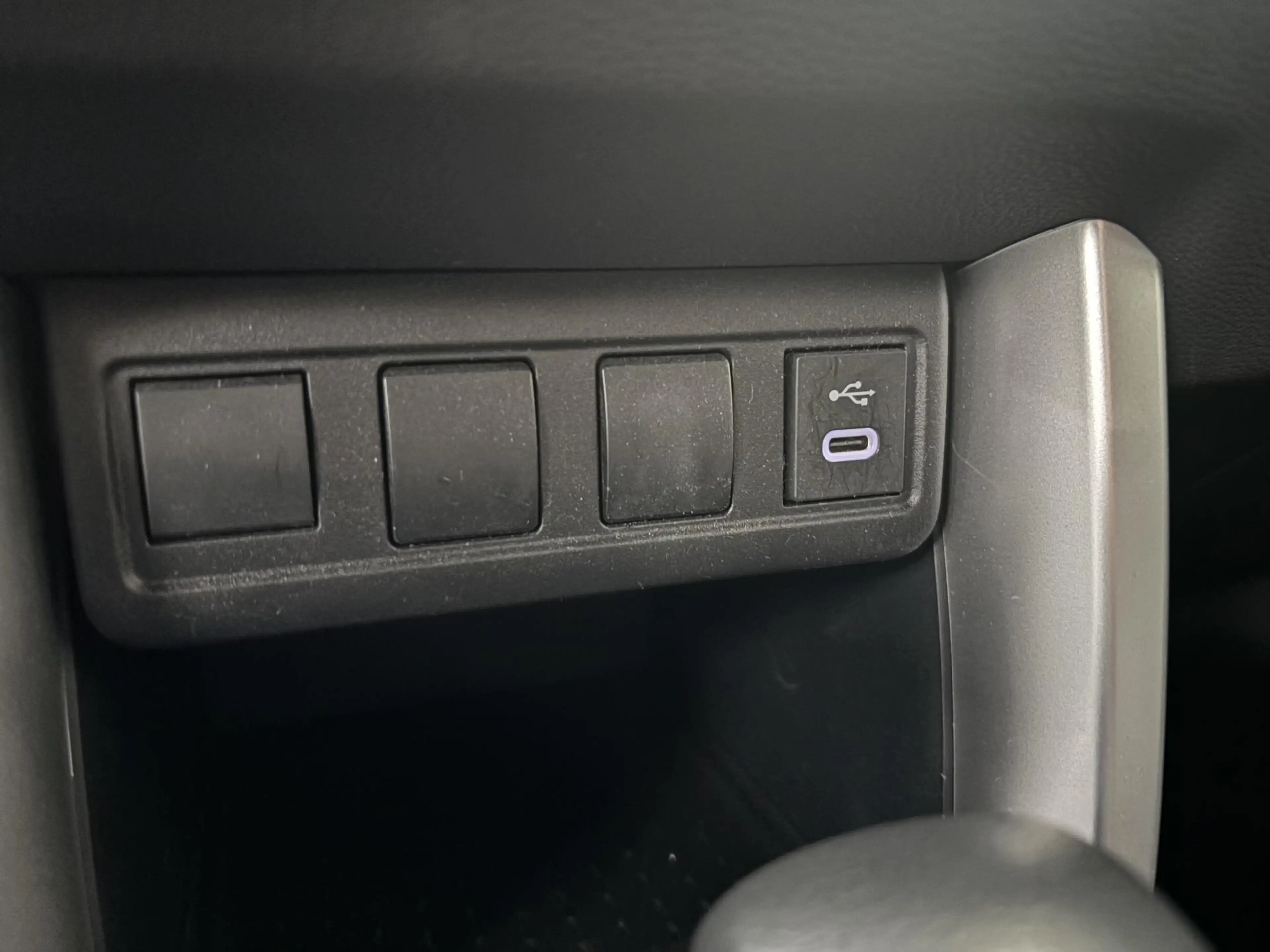 Toyota Corolla Cross Hybrid 140 Active — photo 12
