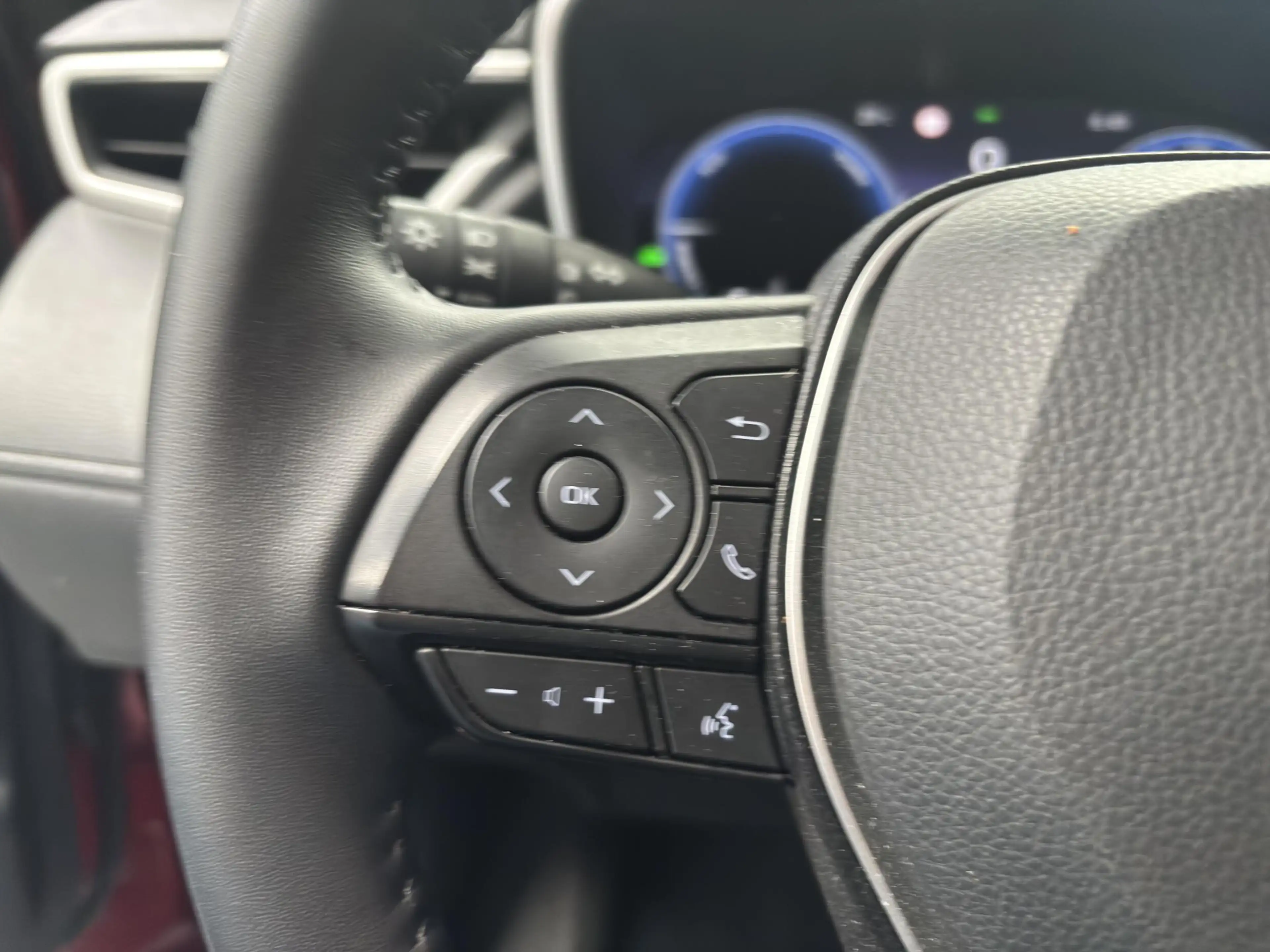Toyota Corolla Cross Hybrid 140 Active — photo 8