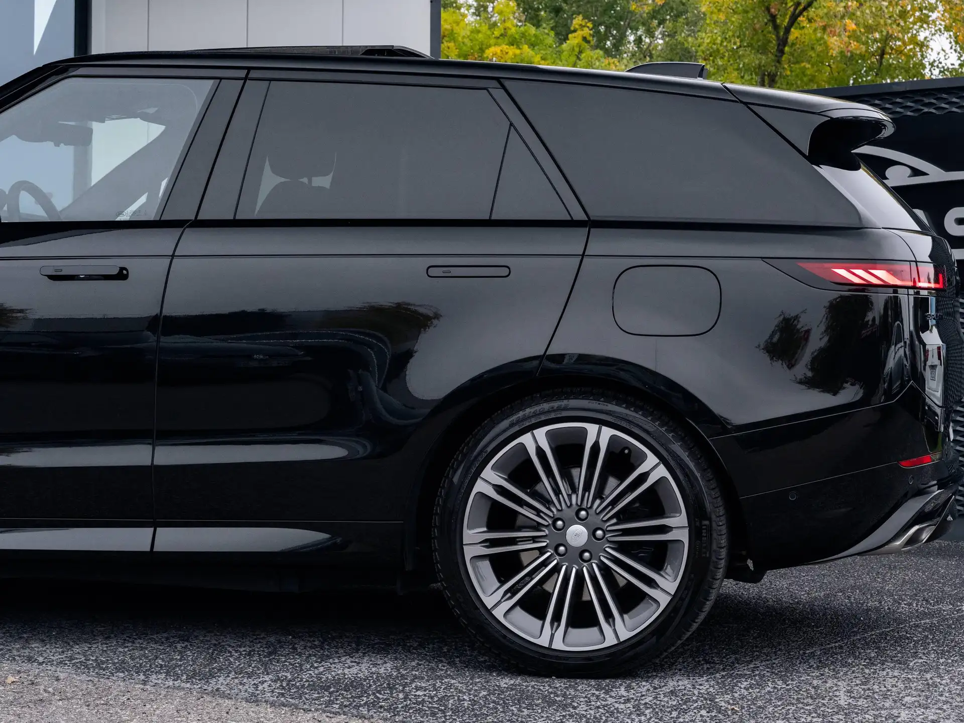 Land Rover Range Rover Sport P400 2024 검정 사진 8