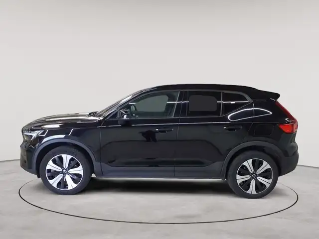 Volvo XC40 view 6