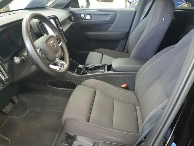 Volvo XC40 view 7