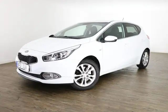 Kia Ceed view 2