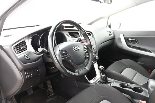 Kia Ceed view 9