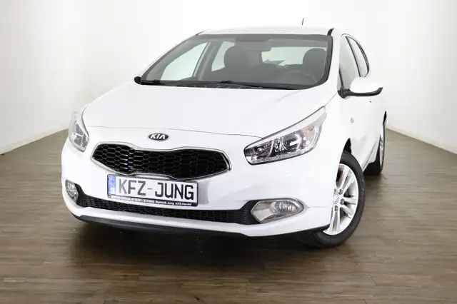 2014 Kia Ceed in White for sale