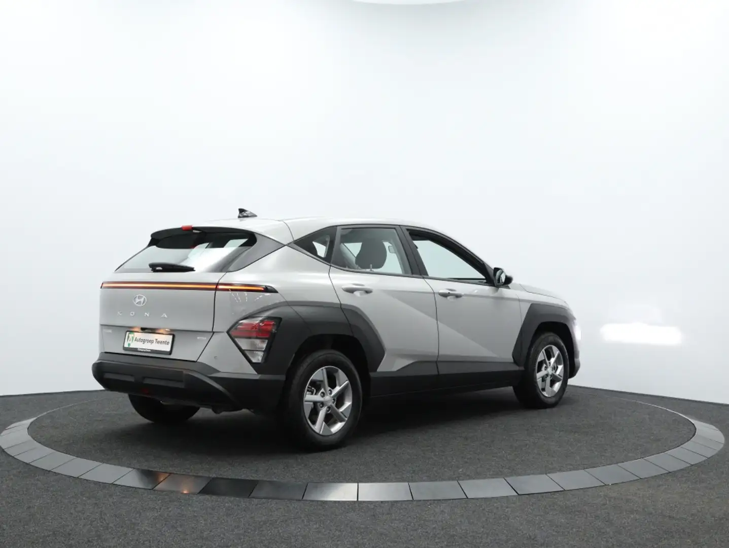 Hyundai KONA 1.6 GDI HEV Comfort Max | Navigatie | Camera | Cru Gris - 2