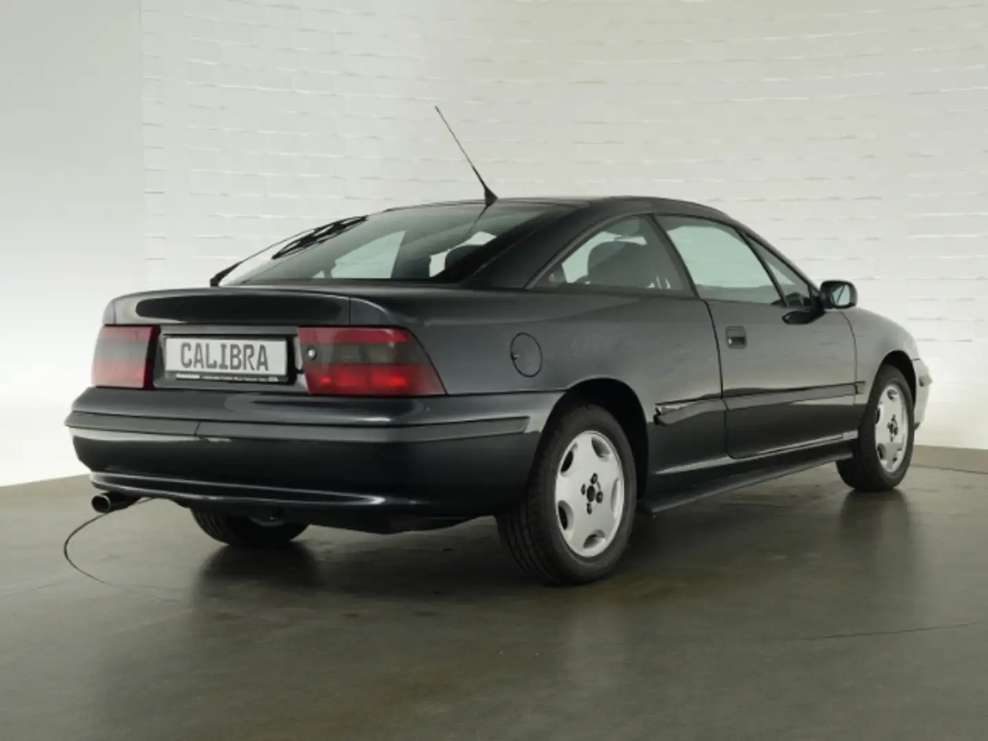 Opel Calibra Schwarz - 2