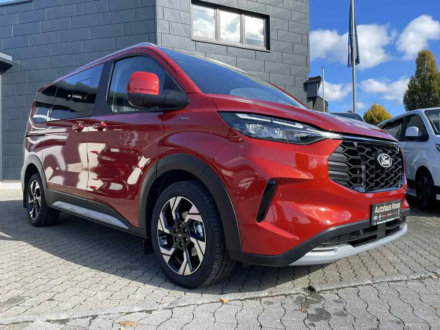 Ford Tourneo Custom 2.0 EcoBlue 125kW L1 Active AT Rot - 2