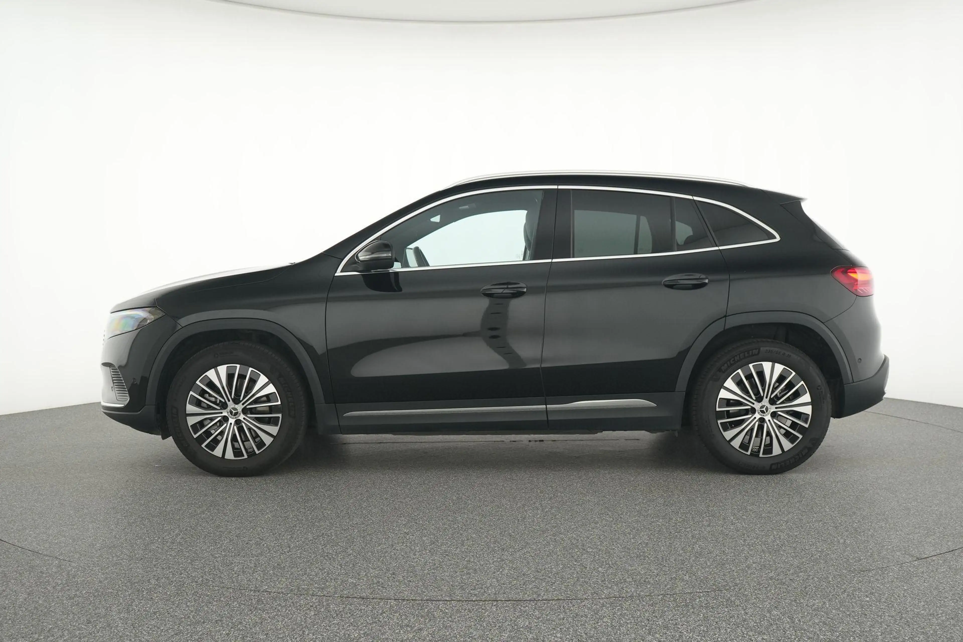 Mercedes-Benz EQA 250 250+ Business Line Business Line 67 kWh — photo 8