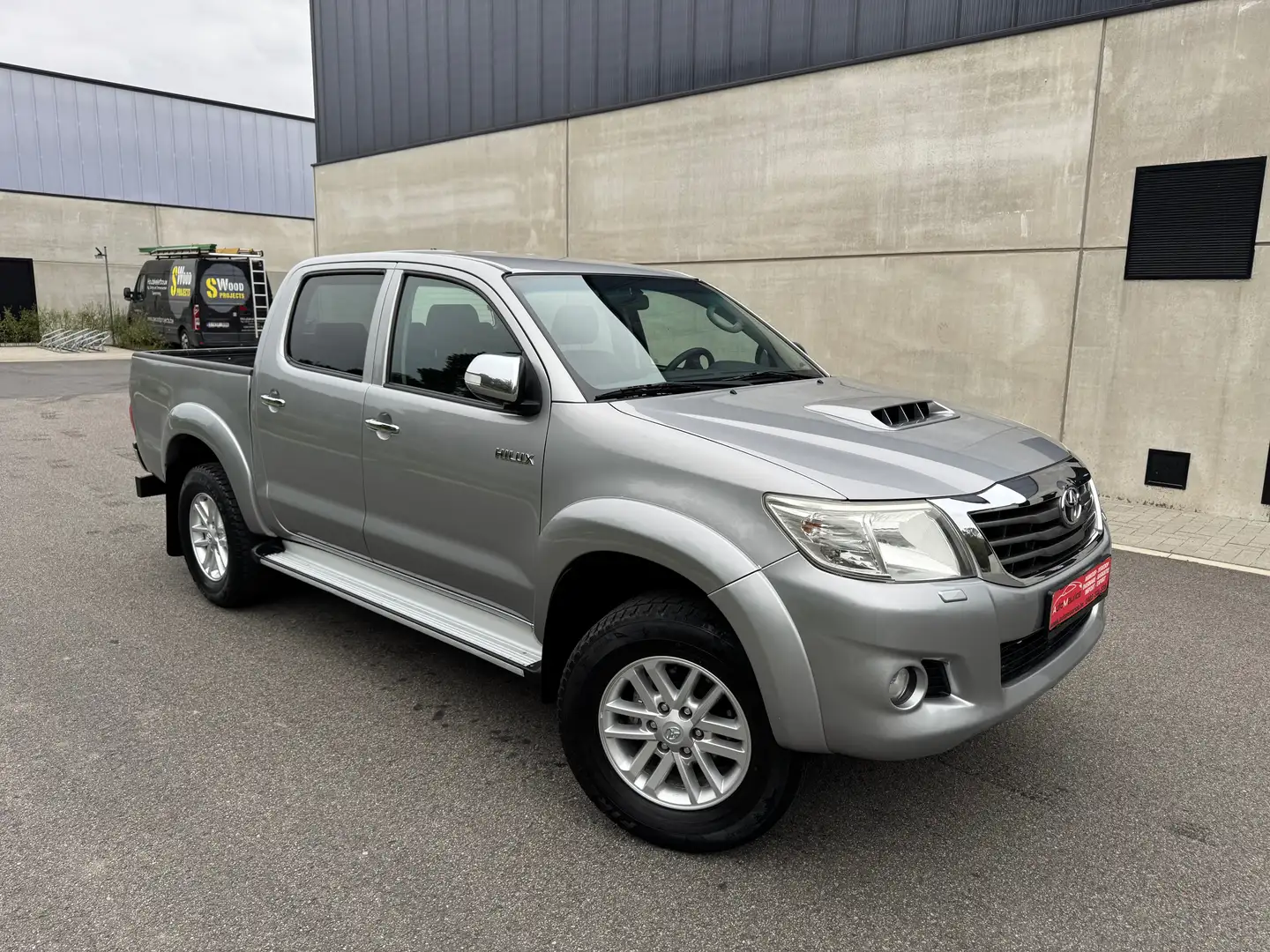 Toyota Hilux 2.5D4D Manual 4x4 Double Cab (Export Only Afrik) Argent - 2