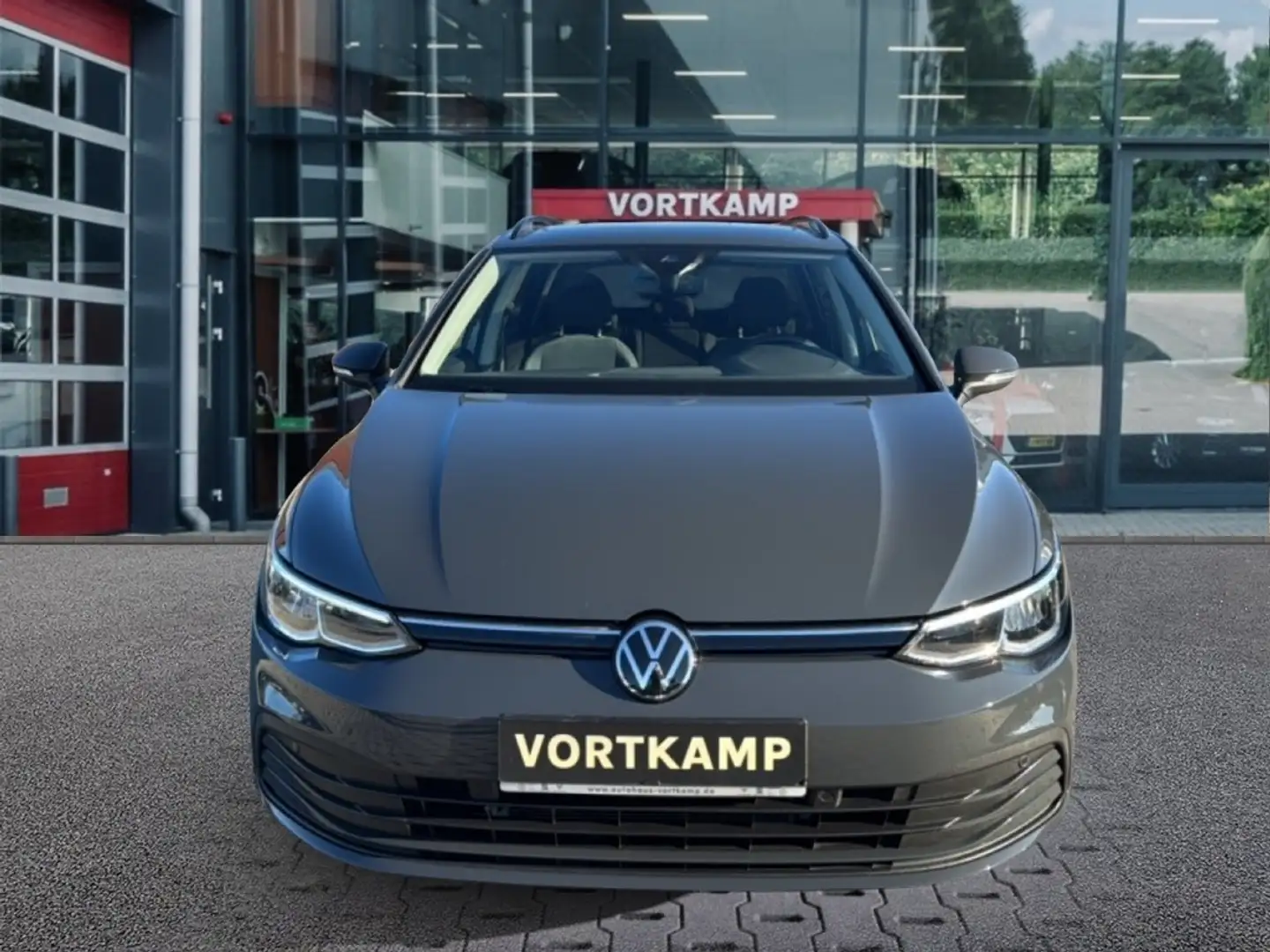 Volkswagen Golf Variant 1.5 eTSI DSG LIFE PANO-DAK/ACC/PDC/CARPLAY/STOEL-S Grijs - 2