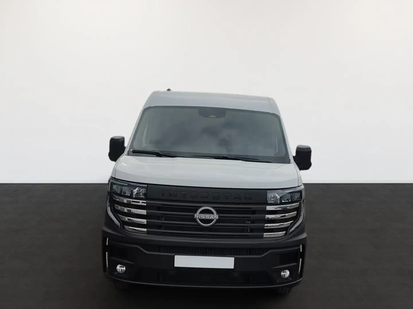 Nissan Interstar - 2