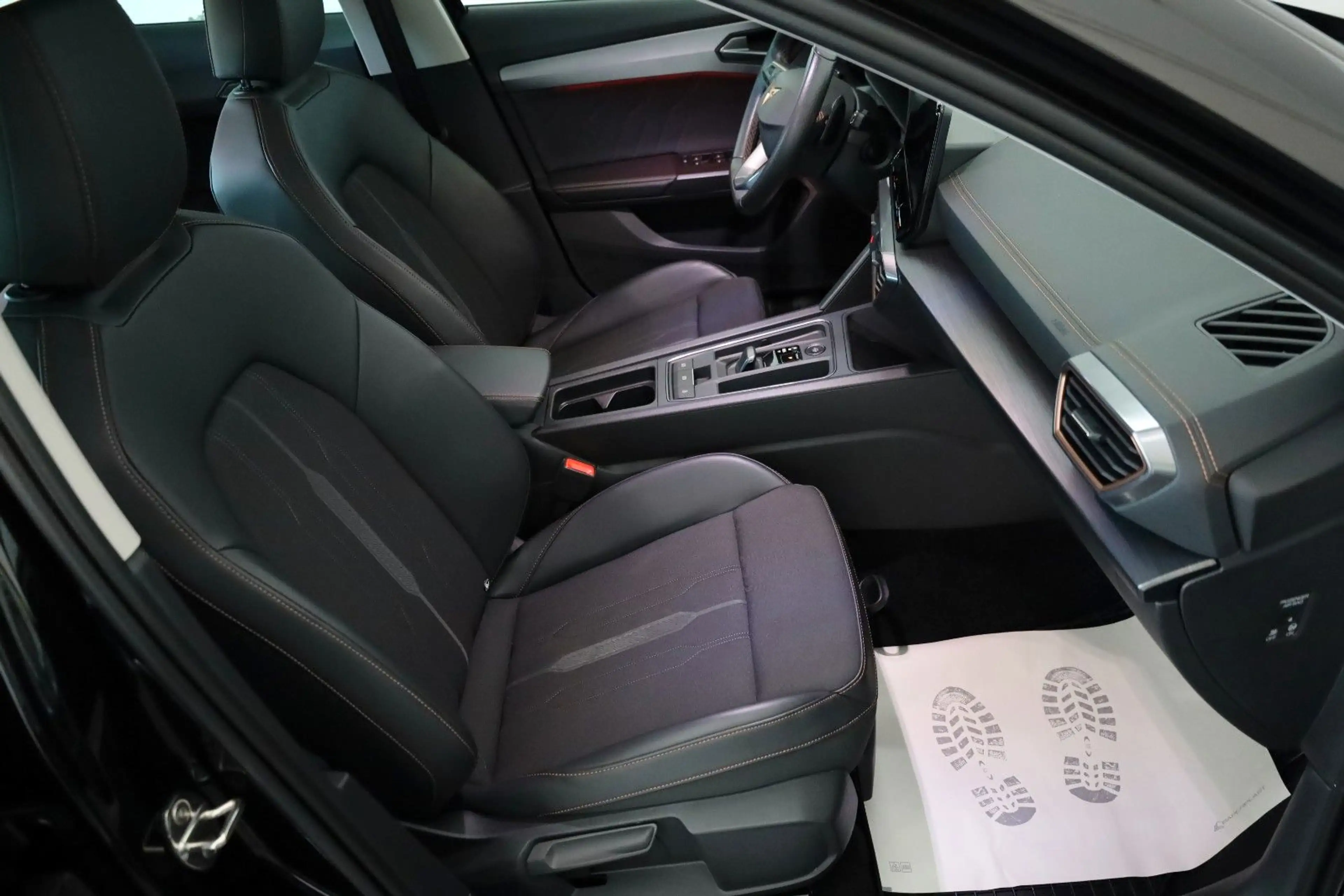 CUPRA Formentor e-Hybrid T.Leder,Navi,LED,ACC,AppleCar — photo 5