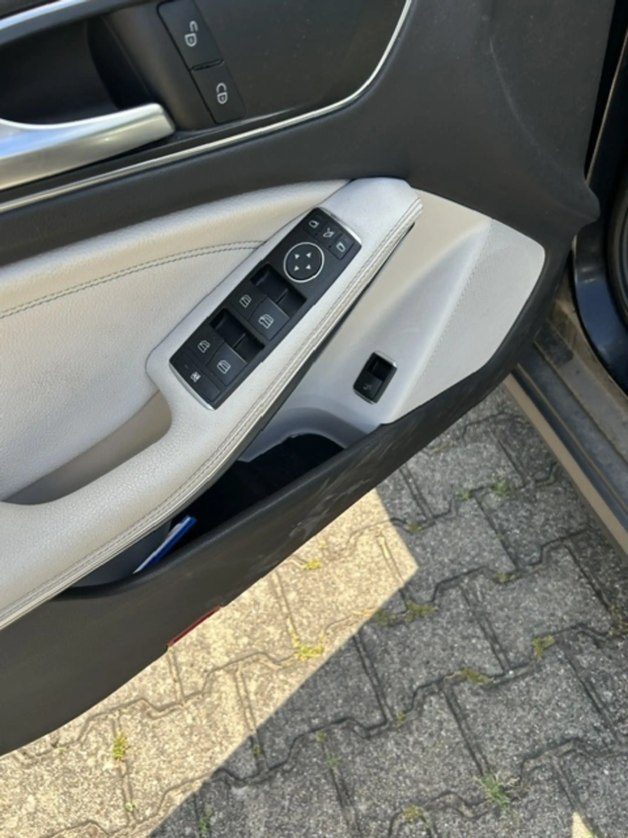 Mercedes-Benz GLA 220 GLA 220 d*STANDHZG*GARMIN*LED*PDC*8-fach bereift* — photo 7