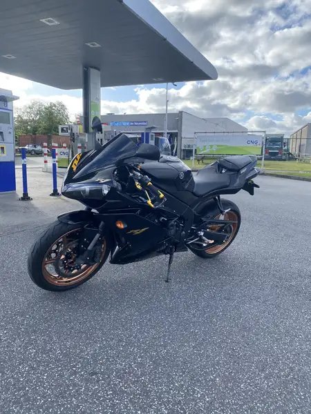 Yamaha YZF-R1 - foto 7