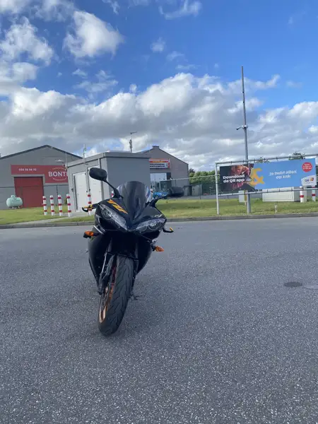 Yamaha YZF-R1 - foto 6