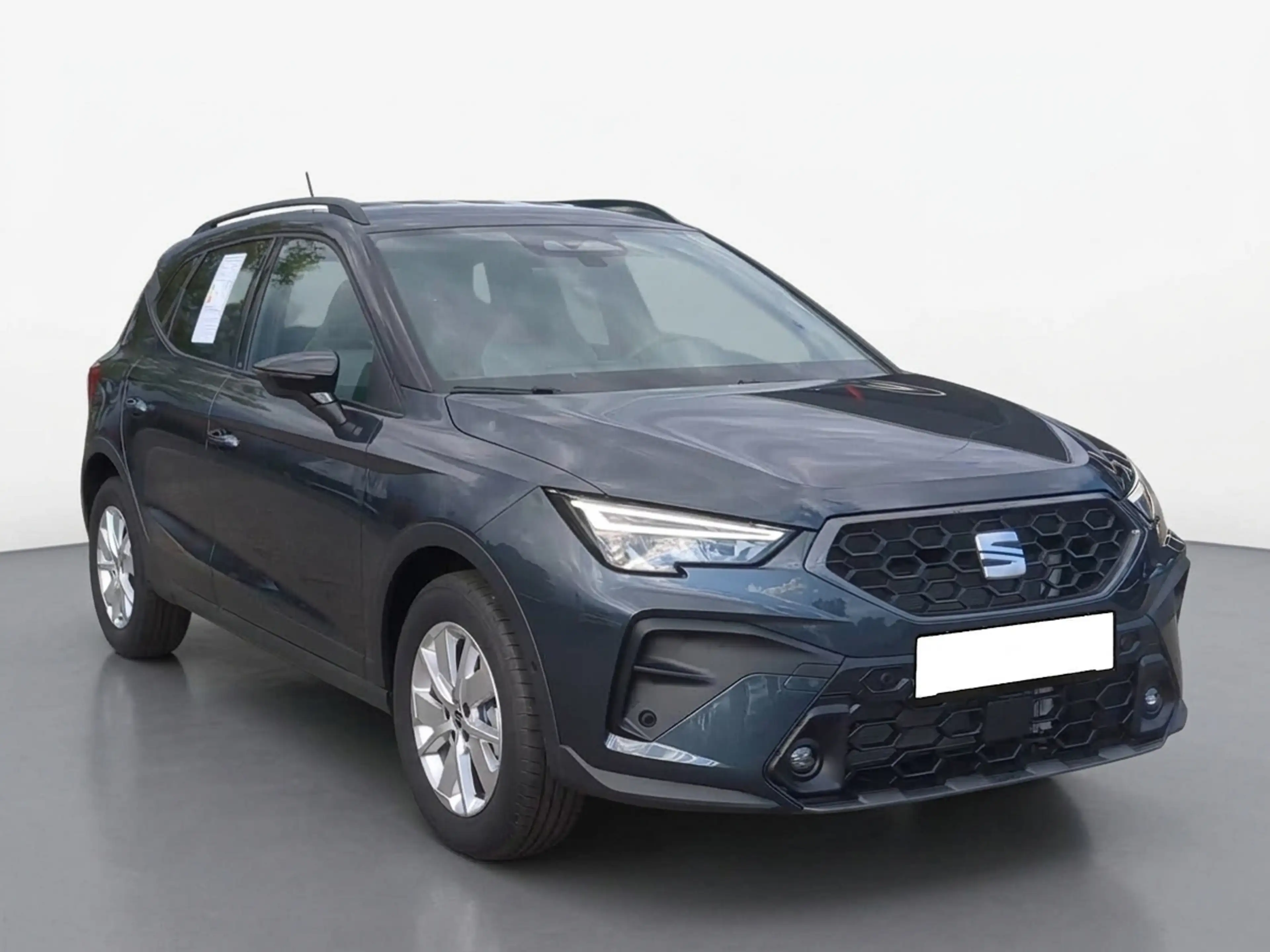 SEAT Arona 1.0 TSI 115 DSG FR SHZ PDC RFK — photo 2