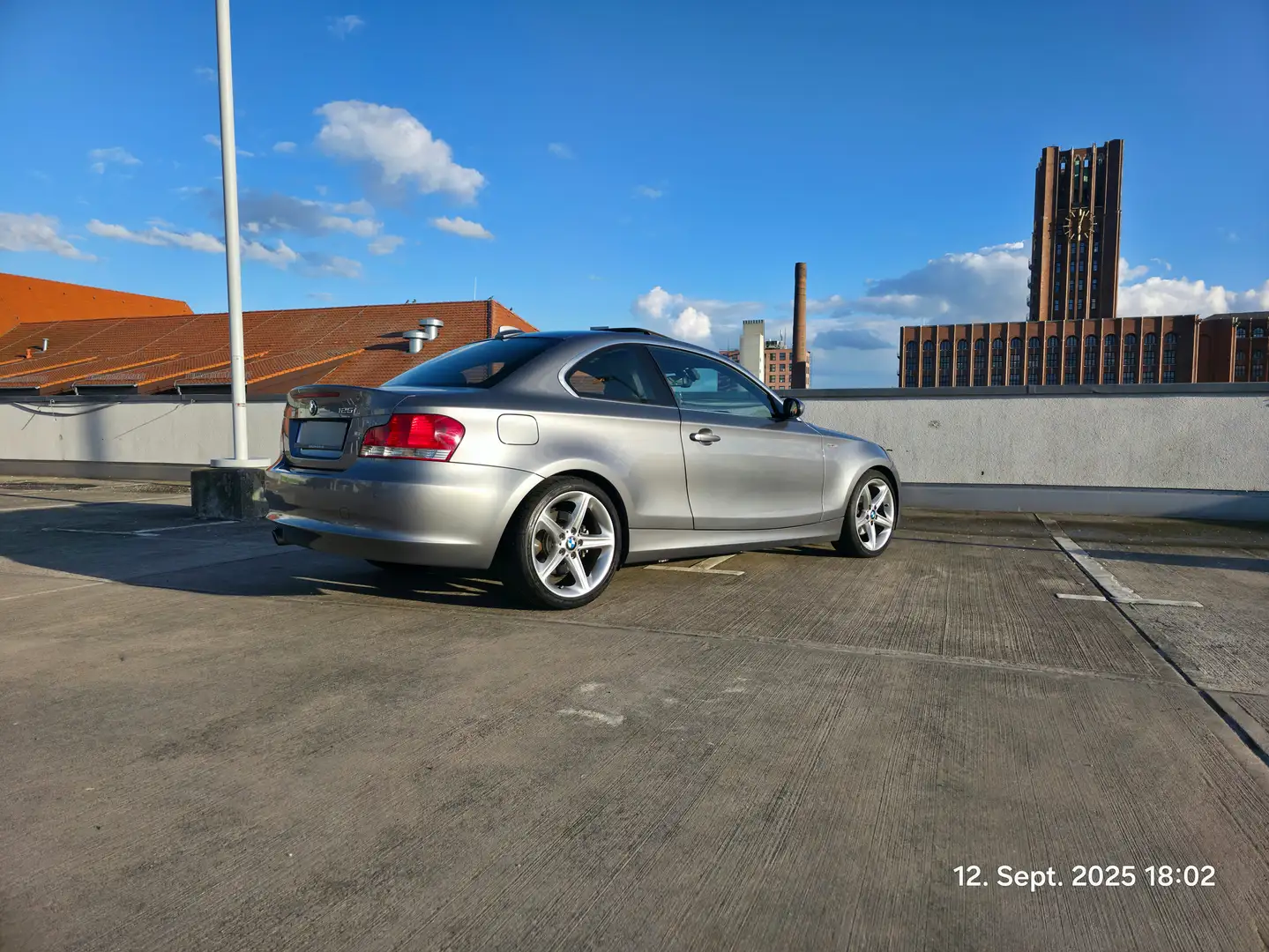 BMW 125 125i Coupe Aut. Grau - 2