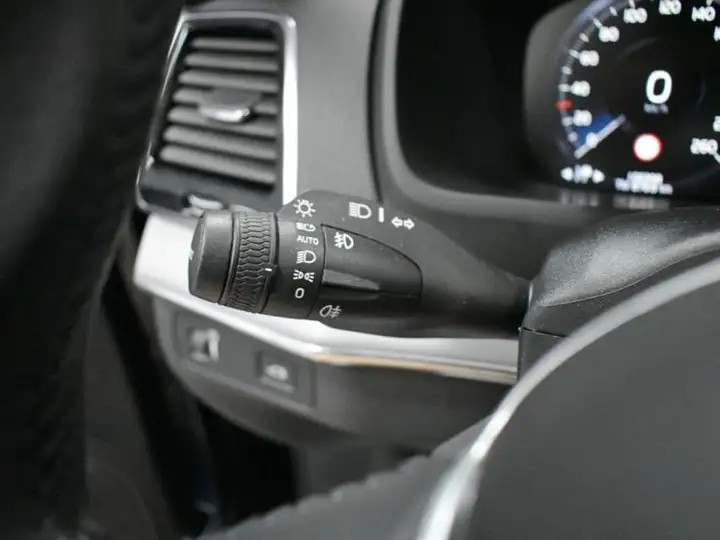 Volvo XC90 2021, foto 19