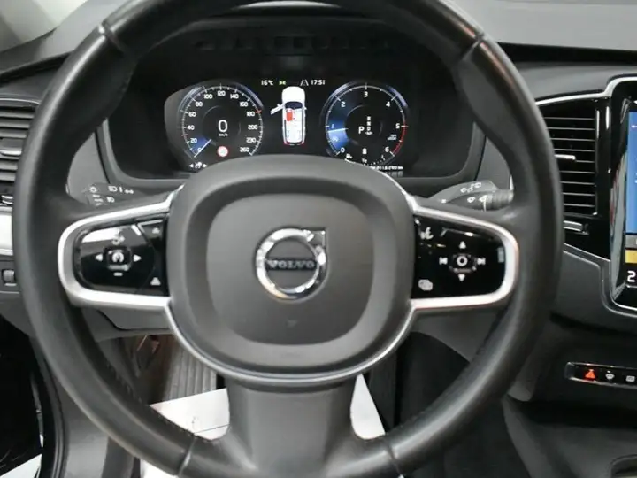 Volvo XC90 2021, foto 18
