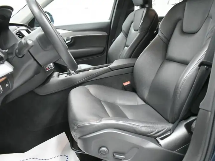 Volvo XC90 2021, foto 7