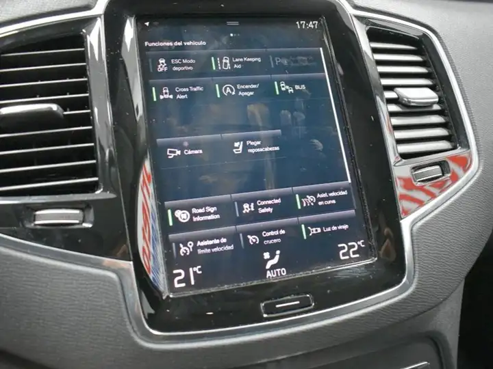 Volvo XC90 2021, foto 11