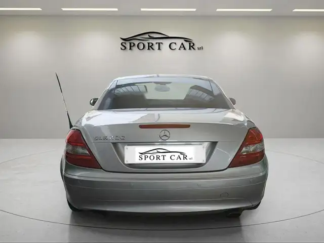 Mercedes-Benz SLK view 3