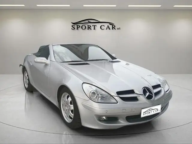 Mercedes-Benz SLK view 9