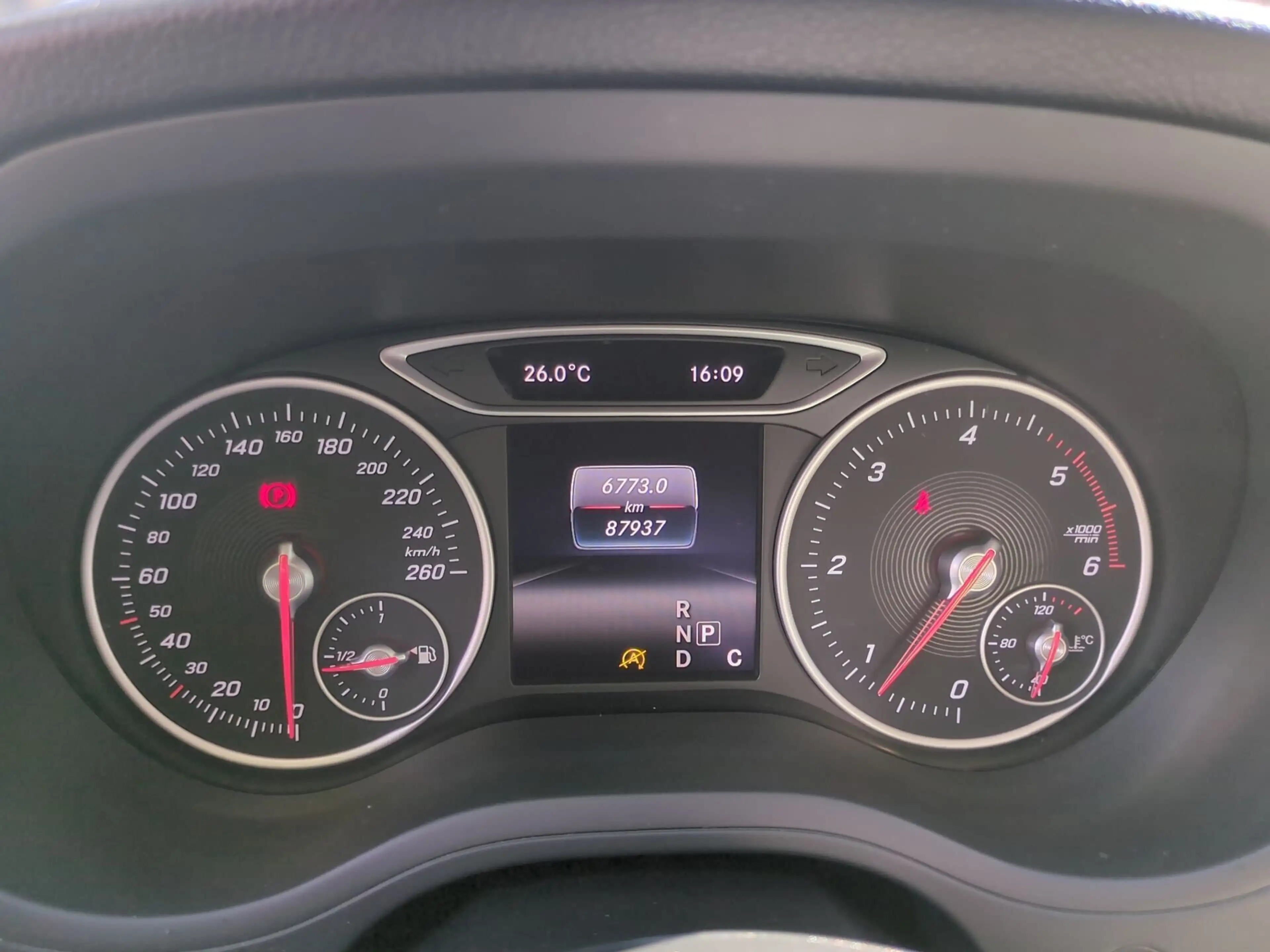 Mercedes-Benz B 220 d CDI Urban AUT+LED+Navi+Standh.+PDC — photo 13