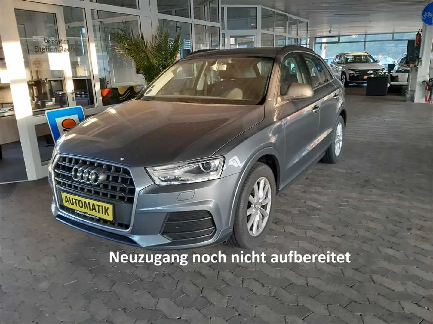 Audi Q3 1.4 TFSI sport DSG XENON+PDC Grau - 1