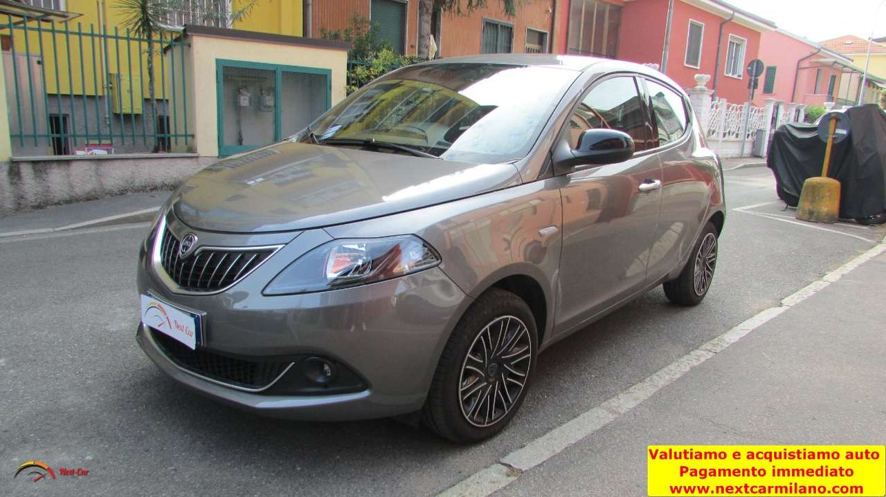Lancia Ypsilon 1.0 firefly hybrid Gold s&s 70cv 5p.ti