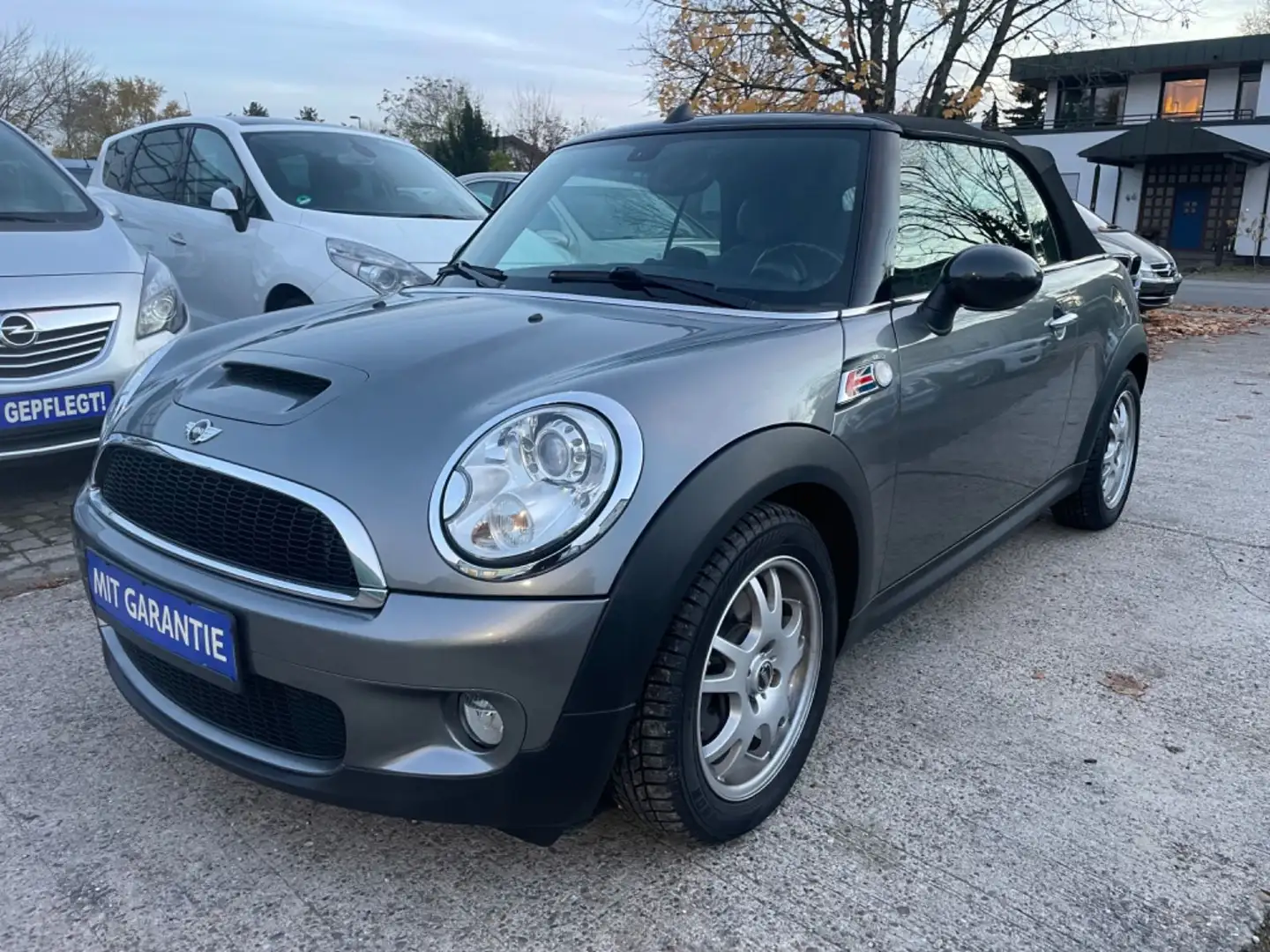 MINI Cooper S Cabrio Cooper S AUTOMATIK TÜV+SERVICE NEU !!! Silber - 1