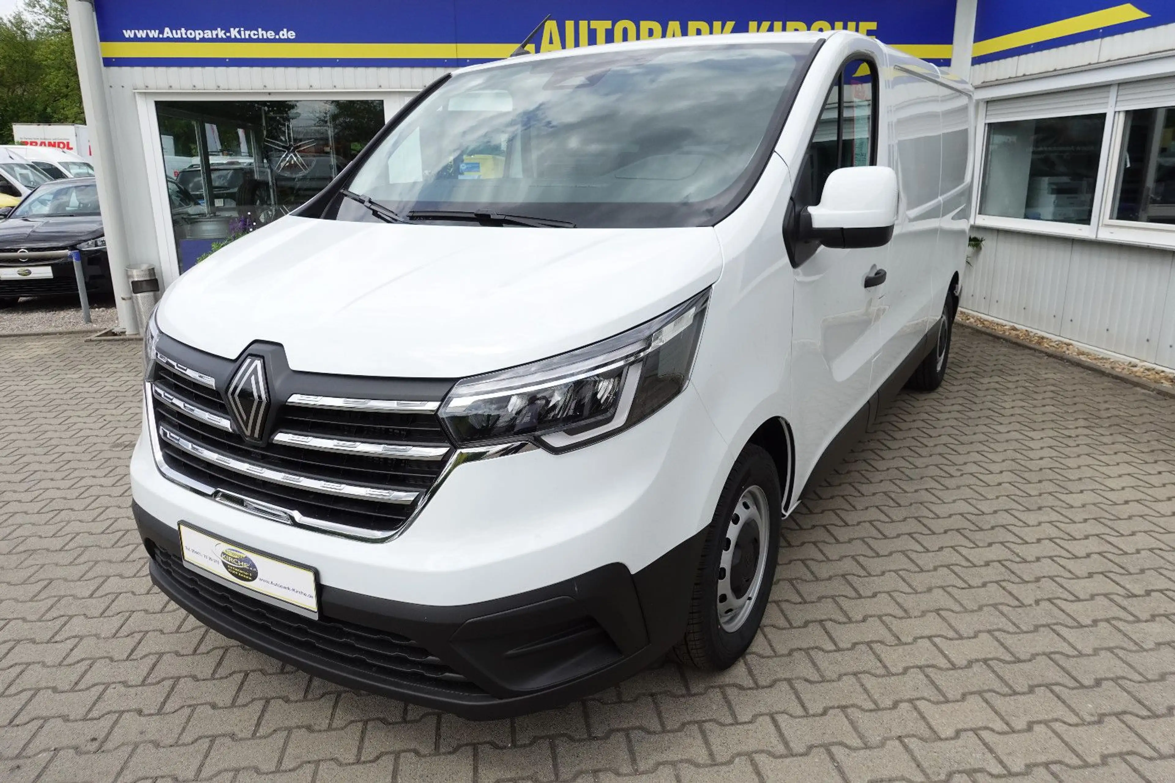 Renault Trafic dci 170 EDC L2H1 3.0 Automatic — photo 5