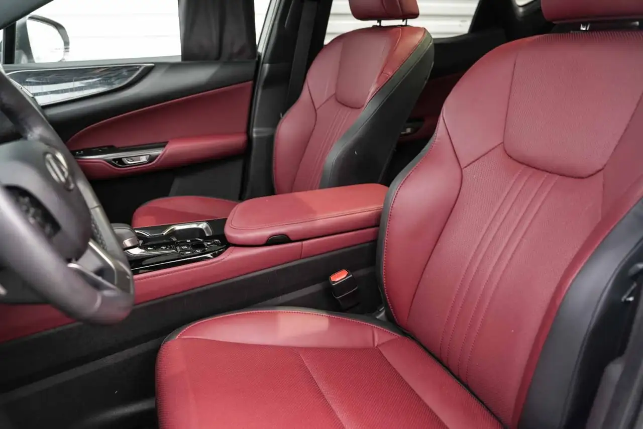 Lexus NX снимка Lexus NX