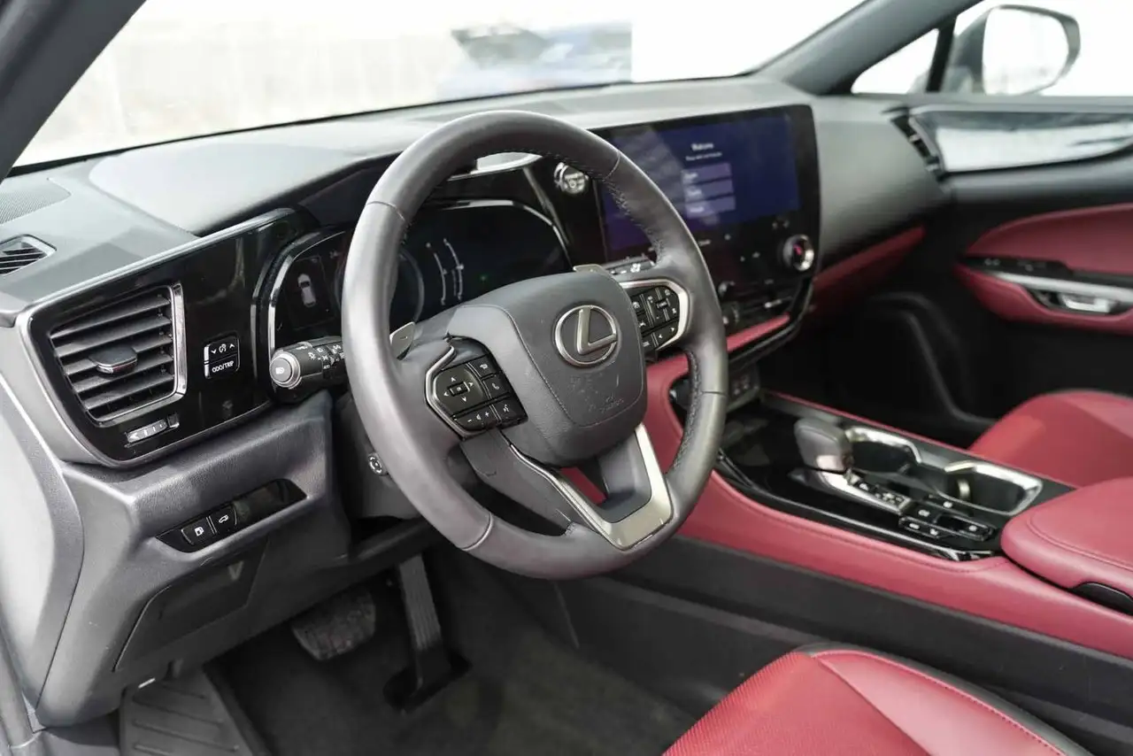 Lexus NX снимка Lexus NX