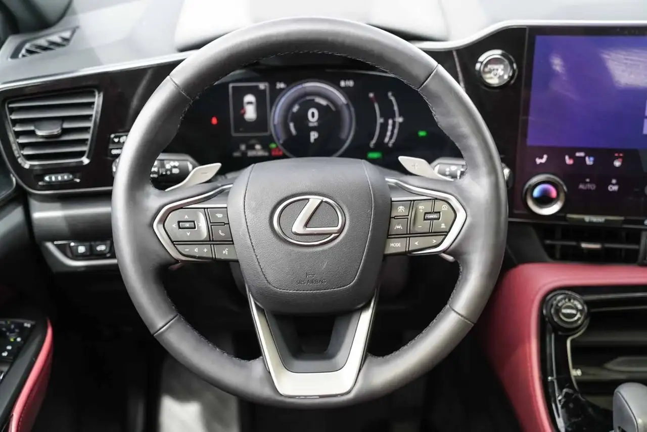 Lexus NX снимка Lexus NX