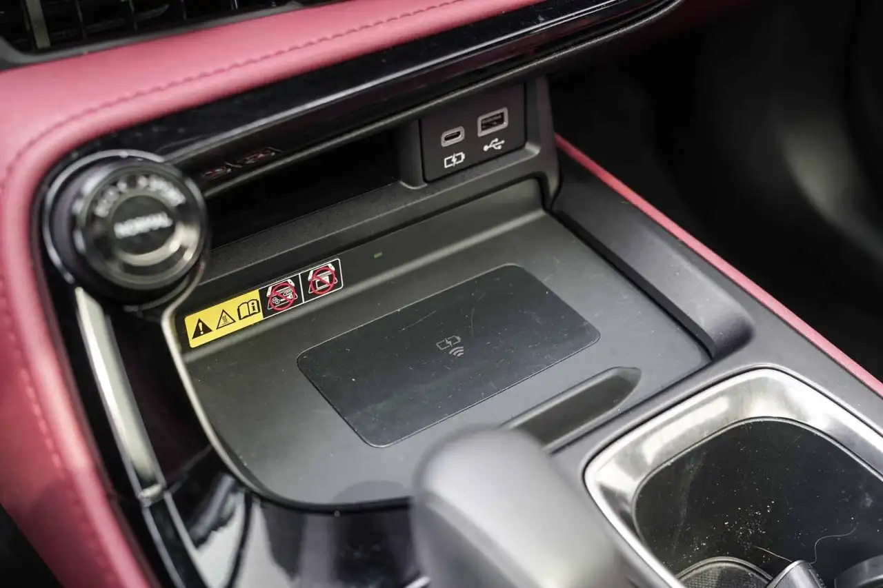 Lexus NX снимка Lexus NX