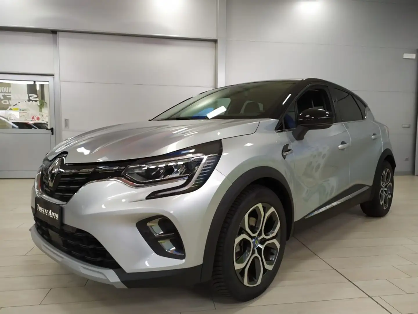 Renault Captur Full Hybrid E-Tech 145 CV Intens Argento - 1